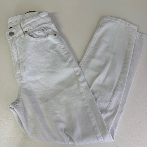 American Eagle White Mom Straight Distressed Women Jeans Size 4 Stretch - Picture 3 of 9